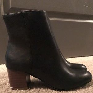 Loft Outlet Women’s Black Ankle Boots - NEW sz 6